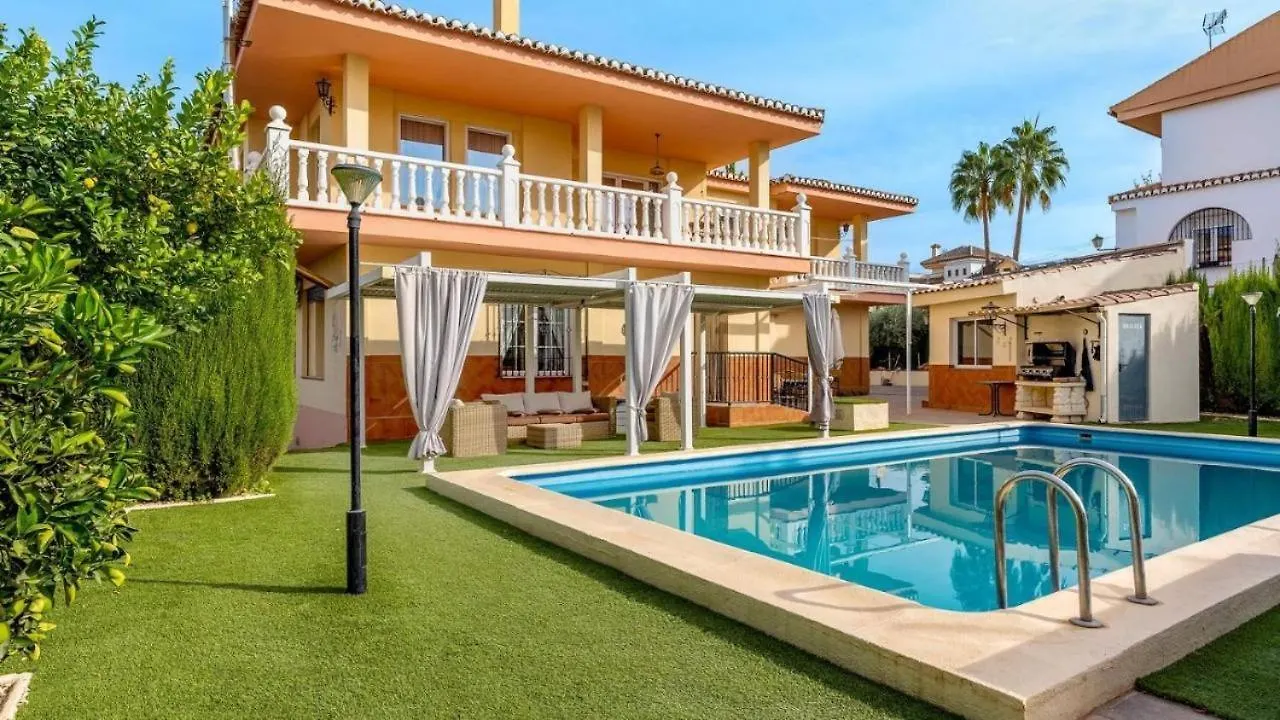 Holiday home Villa De La Acacia Gojar