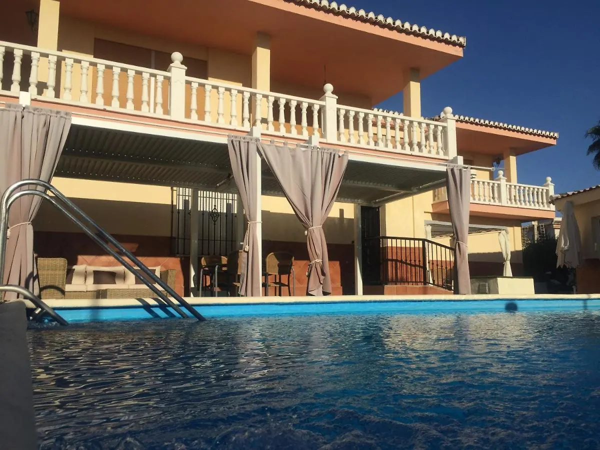 Villa De La Acacia Gojar Holiday home