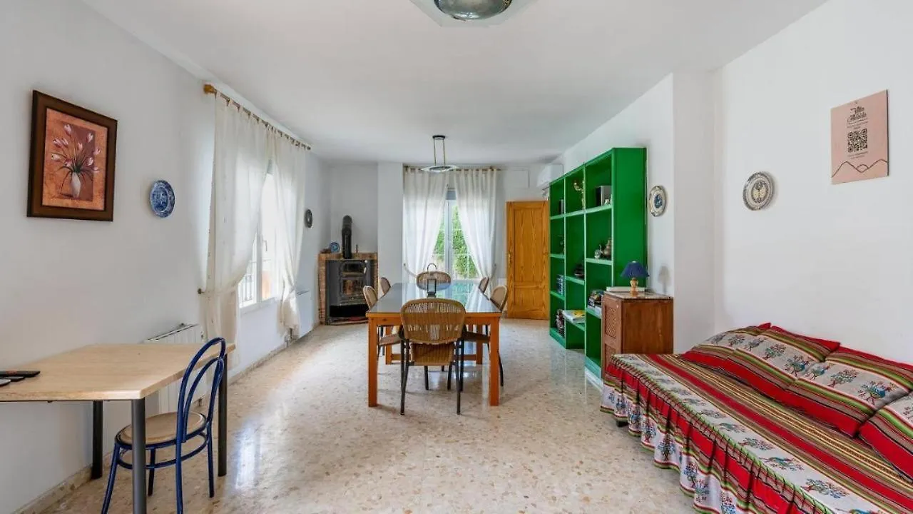 Villa De La Acacia Gojar Holiday home