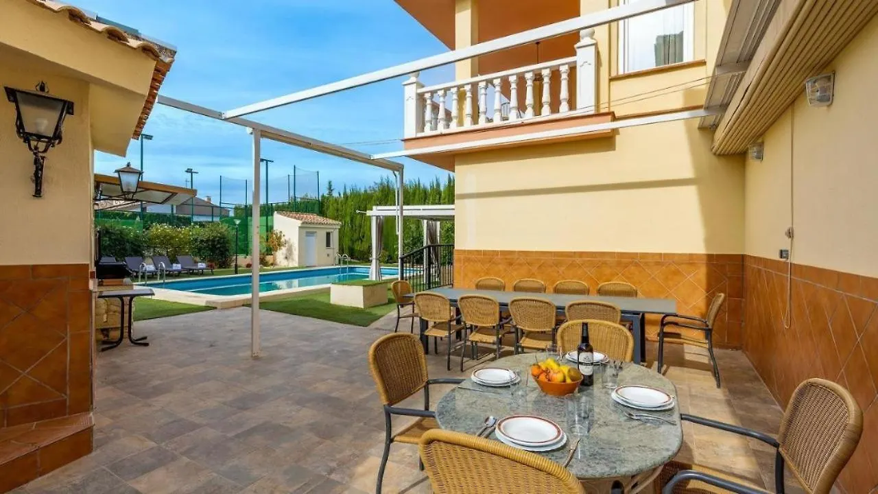 Holiday home Villa De La Acacia Gojar